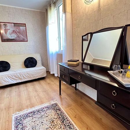 Chambres D'Hotes Le Muguet Mandacou Exteriör bild