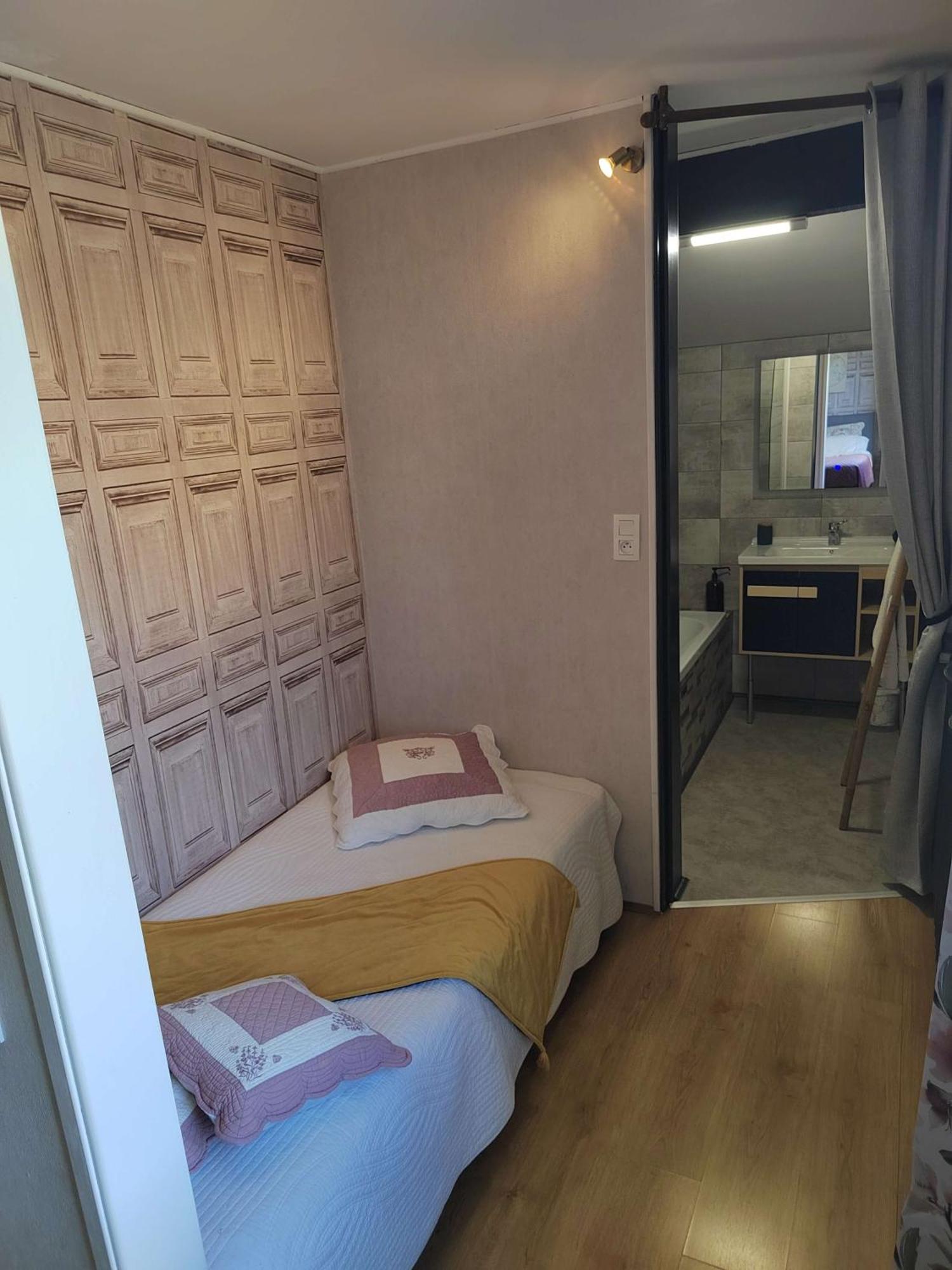 Chambres D'Hotes Le Muguet Mandacou Exteriör bild